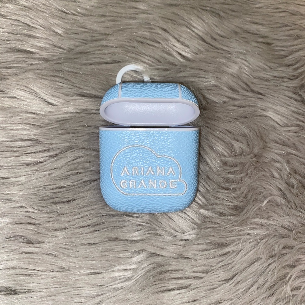 Cloud AirPod Case